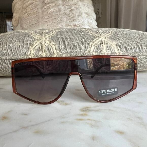 Steve Madden Futuristic "Balanciaga" Style Cyber Beam Sunglasses - Picture 1 of 6